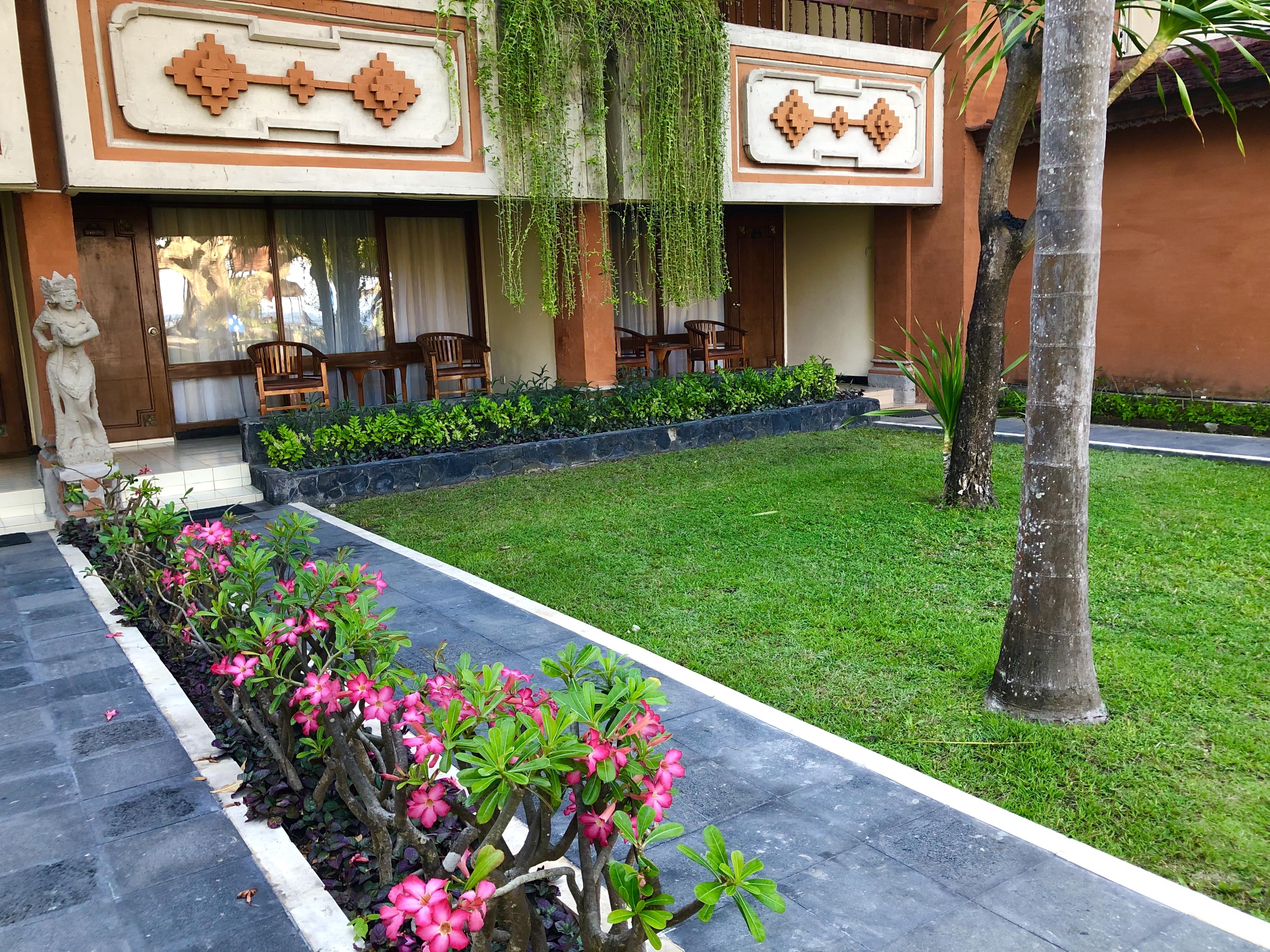 سانور فندق ومنتجع إينا سيندهو بيتش المظهر الخارجي الصورة